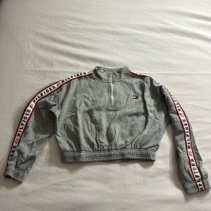 Tommy Hilfiger Cropped Sweatshirt